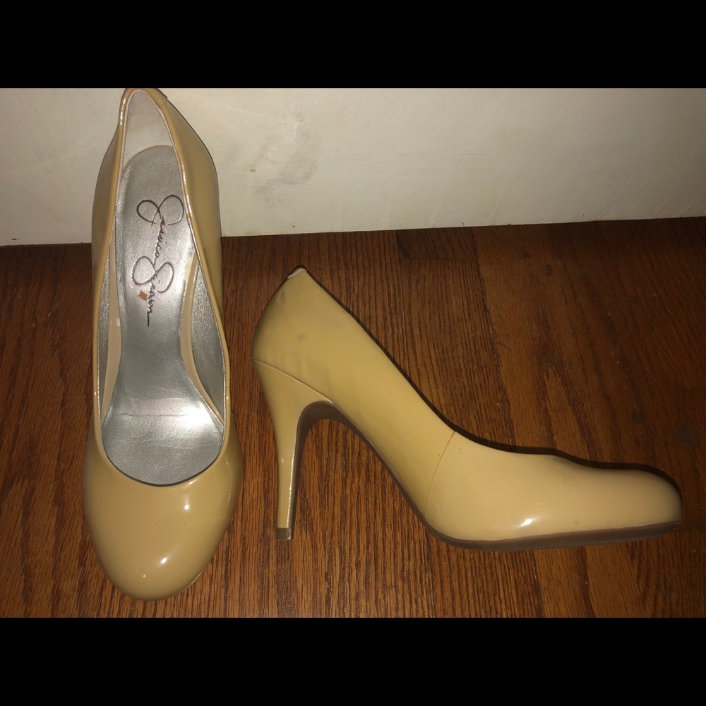 Nude leather heels